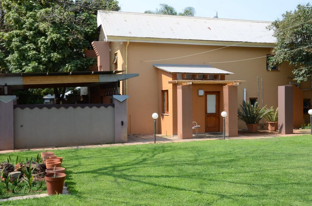 Bed & Breakfast In Hatfield Pretoria-Noord Exterior foto