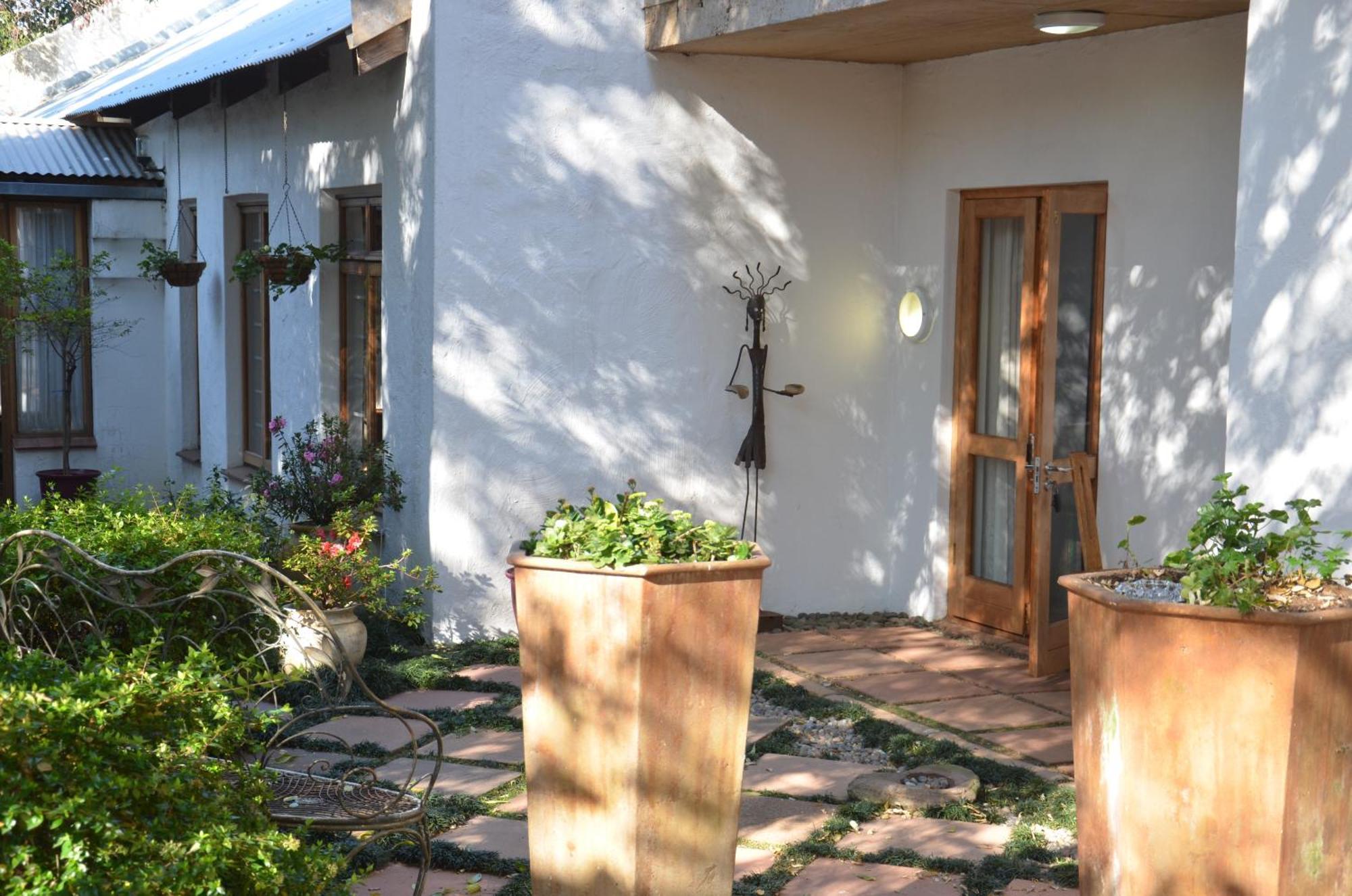 Bed & Breakfast In Hatfield Pretoria-Noord Exterior foto