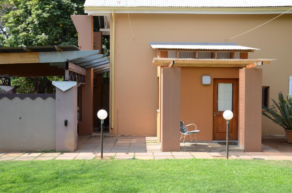 Bed & Breakfast In Hatfield Pretoria-Noord Exterior foto